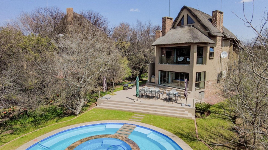 4 Bedroom Property for Sale in Boschenvaal River Front Lodges Free State